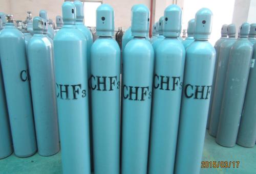 Structural differences between CF4 and CH...